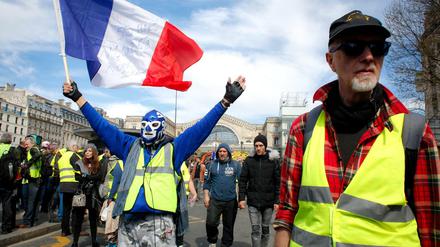 Seit Monaten protestieren in Frankreich Menschen in gelben Westen gegen Präsident Macron und dessen Reformpolitik.