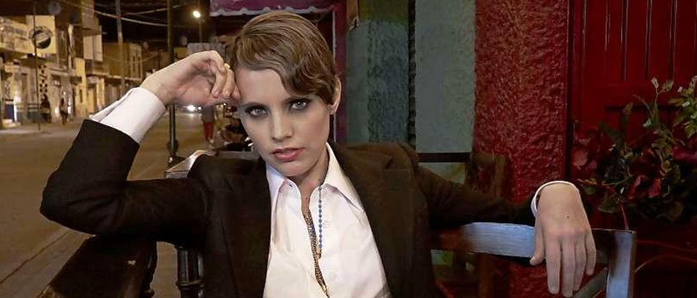 Anna Calvi Einatmen, ausatmen Neues Album von Anna Calvi