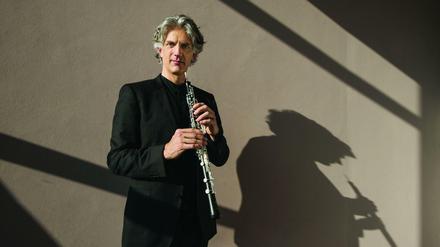 Dominik Wollenweber spielt bei den Berliner Philharmonikern sowohl Englischhorn als auch Oboe.