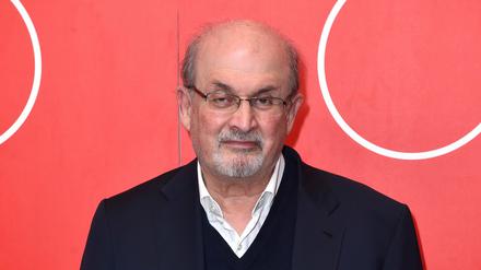 Autor Salman Rushdie ist auf dem Weg der Besserung (Archivbild).