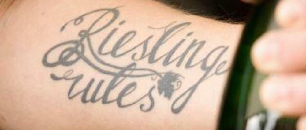 Tattoo "Riesling rules".
