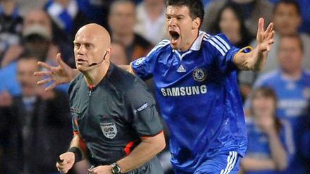 When Ballack momentarily became one with every Chelsea fan watching. Against Barcelona and thanks to Tom Henning Ovrebo.