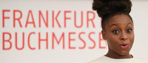 Die Autorin Chimamanda Ngozi Adichie aus Nigeria bei der Eröffnungs-Pressekonferenz der Frankfurter Buchmesse.