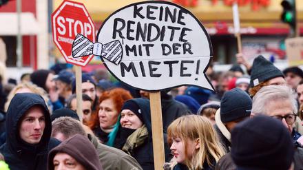 Eine Mieten-Demo in Kreuzberg. Am Samstag startet das Berliner Volksbegehren zur Wohnungs-Enteignung.