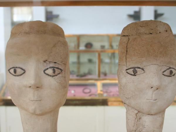 Die Doppelkopffiguren von Ain Ghazal im Nationalmuseum von Amman (2010) zeugen von der hohen Kunstfetrigkeit der Levante vor 10 000 Jahren.