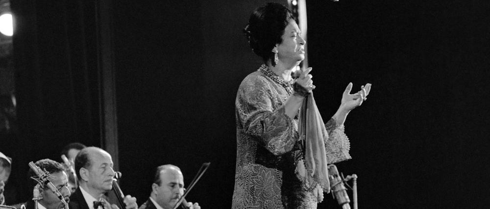 Die ägyptische Sängerin Oum Kalthoum 1967 in Paris.