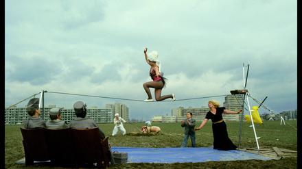 Zählt schon als historische Position: Ulrike Ottingers „Zirkus in Gropiusstadt, Kontext Bildnis einer Trinkerin“, Berlin 1979.