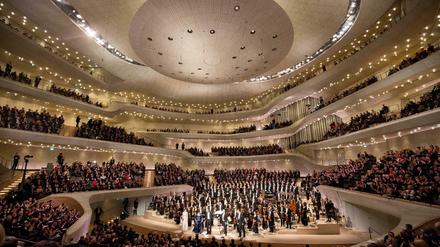 Schlussapplaus beim Eröffnungskonzert der Elbphilharmonie am 11. Januar.