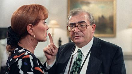 Stéphane Audran 1987 bei Dreharbeiten mit Claude Chabrol.