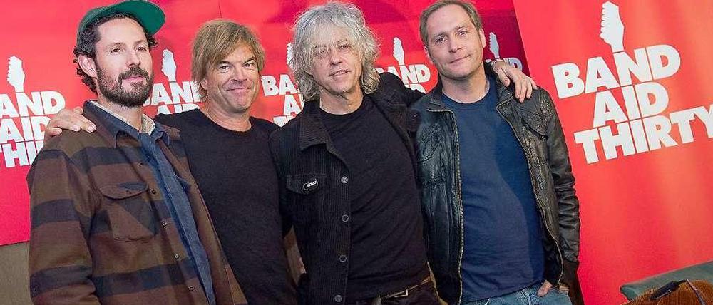 Max Herre, Campino, Bob Geldof und Thees Uhlmann beim Start von #BandAid30 Germany in Berlin.