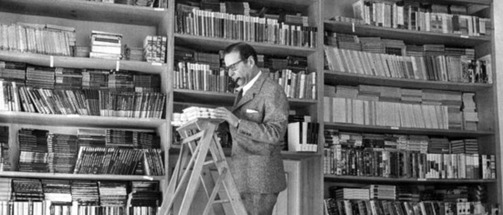 Immer mit Pfeife. Georges Simenon in seiner Bibliothek.
