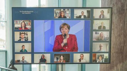 Angela Merkel im Gespräch mit Kulturschaffenden. 
