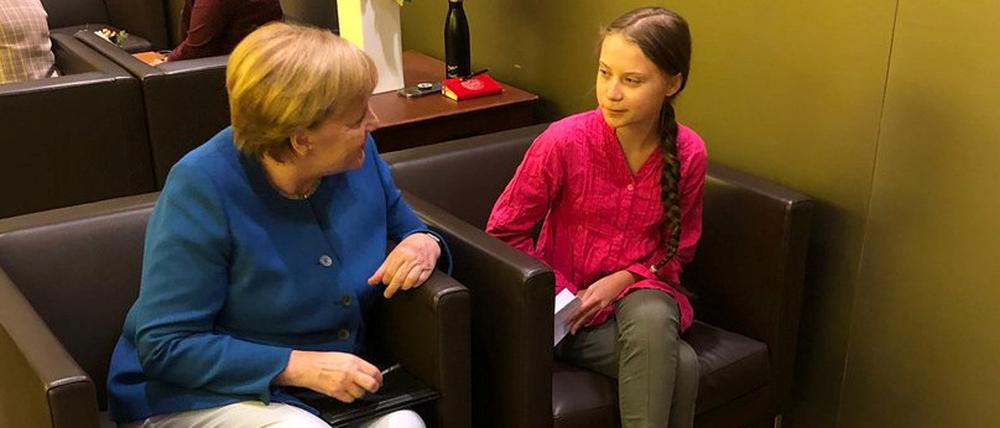 Bundeskanzlerin Angela Merkel sprach am Rande des UN-Klimagipfels in New York mit der schwedischen Klima-Aktivistin Greta Thunberg. 