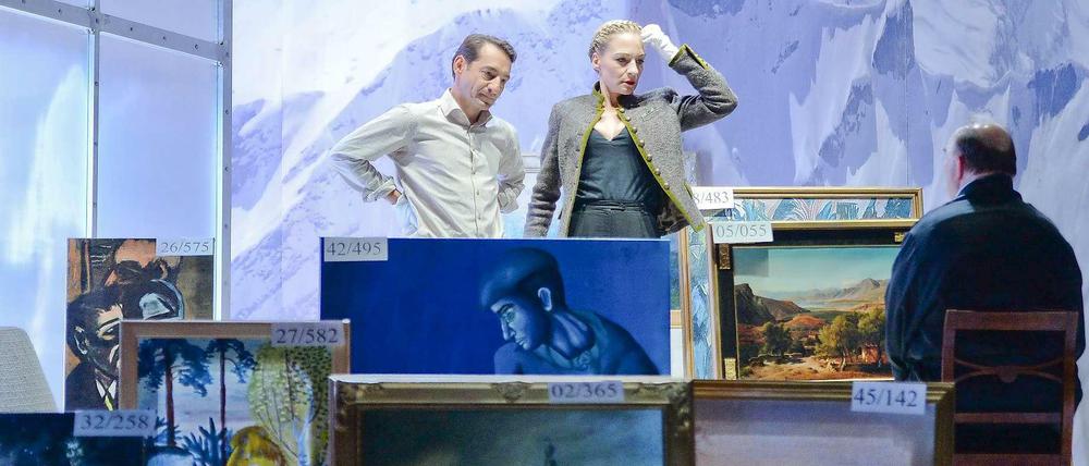 "Entartete Kunst": Szene mit Boris Aljinovic (als Karl Friedrich), Anika Meuer (als Lise Schmidt) und Udo Samel (als Cornelius Gurlitt).