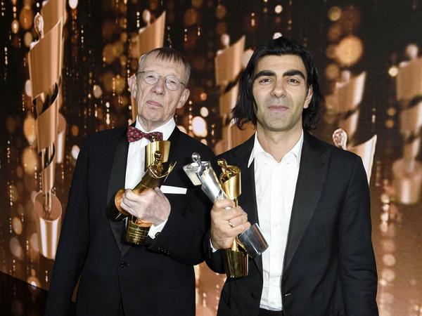 Hark Bohm und sein filmischer "Ziehsohn" Fatih Akin: 2018 erhielt Bohm eine Goldene Lola fürs Lebenswerk und gemeinsam wurden sie für das Drehbuch von "Aus dem Nichts" ausgezeichnet. 