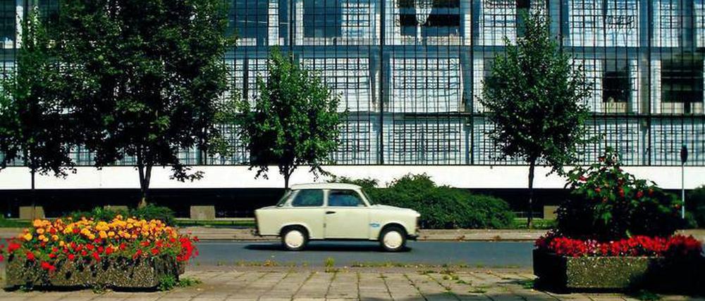 Das historische Bauhausgebäude in Dessau (Foto) ist auch heute noch die Hauptattraktion für Besucher der Stadt. 