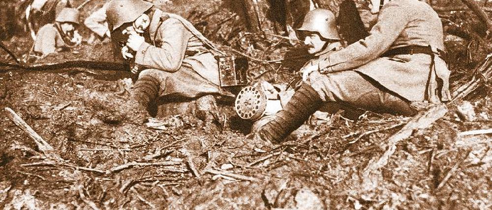 Somme, 1916. Deutsche Telefonisten im Ersten Weltkrieg. Foto: picture-alliance/imagestate/HI