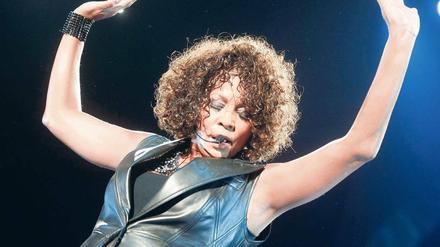 Hold it. Whitney Houston macht auf Tina Turner. Foto: Davids/Darmer