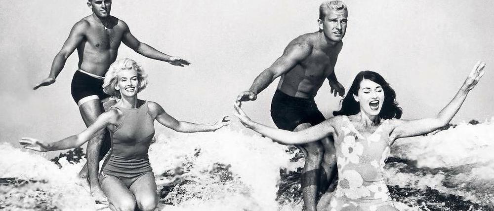 Paradies der unbegrenzten Möglichkeiten. Freunde des Surfens im Kalifornien der späten sechziger Jahre. Foto: laif