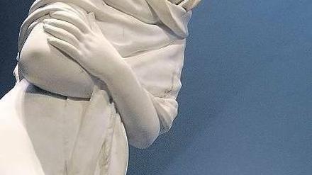 Jungfräuliche Zucht. Die Marmorskulptur „Frileuse“ (1783) des französischen Bildhauers Jean-Antoine Houdon im Frankfurter Liebighaus. 