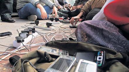 Ohne Strom keine Revolution: Eine Handyaufladestation auf dem Tahrir-Platz. 