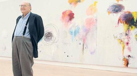 Er lebte in Rom, stellte überall aus. Cy Twombly in seiner Galerie im Menil Collection Art Museum in Houston, Texas.