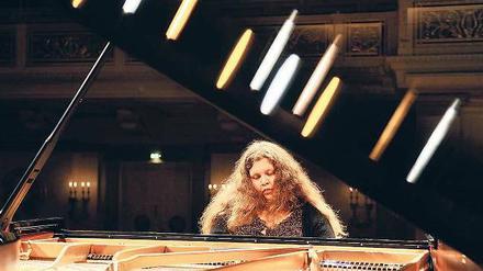 Begnadete Bulgarin. Plamena Mangova bei ihrem Auftritt im Konzerthaus. Foto: Young Euro Classic/Kai Bienert