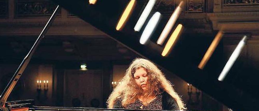 Begnadete Bulgarin. Plamena Mangova bei ihrem Auftritt im Konzerthaus. Foto: Young Euro Classic/Kai Bienert