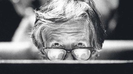 Augen auf beim Hören. John Cage (5.9.1912 - 12.8.1992) in Den Haag (1988). Foto: Hollandse Hoogte/laif