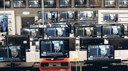 Auf allen Kanälen. In Norwegen zeigte das öffentlich-rechtliche Fernsehen den Breivik-Prozess in voller Länge.