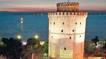 Der Weiße Turm an der Promenade ist das Wahrzeichen Thessalonikis.
