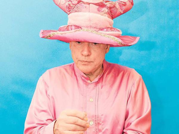 Pretty in Pink. Rosa von Praunheim, 73, ist Filmemacher und Schwulenaktivist.
