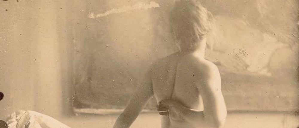 „Marie Jordan naakt op de rug gezien“, ein Akt von George Hendrik Breitner (1890).