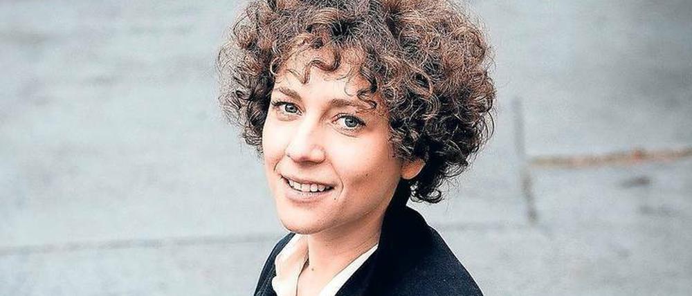 Sasha Marianna Salzmann, 1985 in Wolgograd geboren, lebt in Berlin und ist Hausautorin des Maxim Gorki Theaters. 