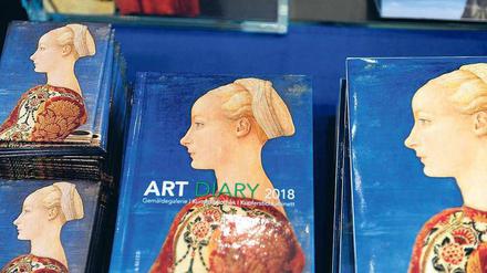 Die Renaissance im Taschenformat. Durch das Jahr 2018 mit Antonio del Pollaiuolos Damenbildnis (ca. 1460–65) aus der Berliner Gemäldegalerie. Das Motiv gibt es im Museumsshop des Kulturforums auch als Kühlschrankmagnet.