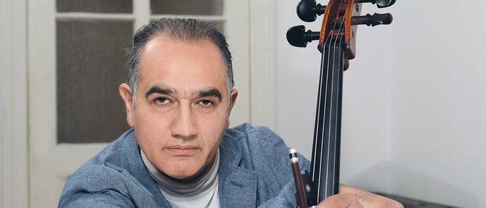 West-Östlicher Dialog. Athil Hamdan, geboren 1970, spielt westliche Klassik – und bringt den Deutschen syrische Musik nahe.