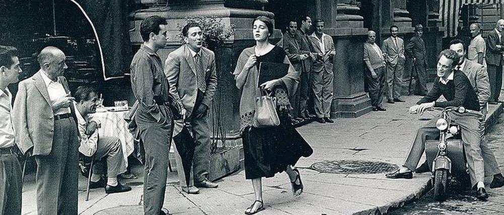 Ciao, bella. Ninalee Craig, eine Urlaubsbekanntschaft der Fotografin Ruth Orkin, im Florenz der Nachkriegszeit. 