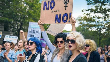 Macht mit! Bislang sind auf den Demonstrationen gegen Gewalt an Frauen – wie hier in Berlin – nur wenige Männer zu sehen.