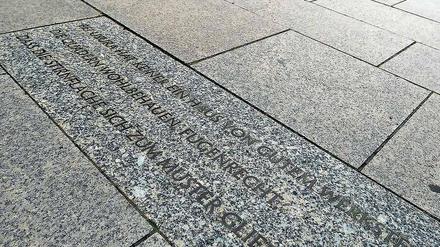 Randnotiz für Passanten. Das umstrittene Ezra-Pound-Zitat auf dem Charlottenburger Walter-Benjamin-Platz. 