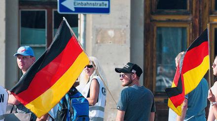 Auf dem Weg in die Sackgasse. Anhänger der rechtsgerichteten Bewegung „Görlitz wehrt sich“ demonstrieren. 