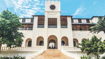 Palais de Lomé. Wo früher der deutsche Gouverneur in der togolesischen Hauptstadt residierte, hat jetzt ein Zentrum für Kultur und Kunst eröffnet. 