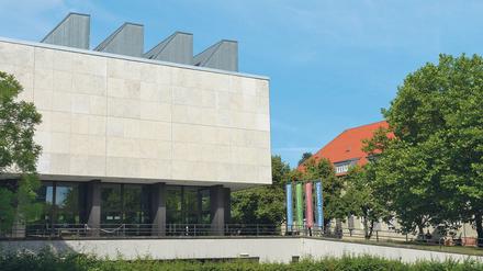 Wo der FC Dahlem spielt. Der elegante Betonbau von Fritz Bornemann in der Lansstraße wurde als Völkerkundemuseum errichtet. 