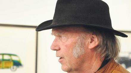 Oldtimer. Neil Young zeigt sich gern mit Cowboyhut.