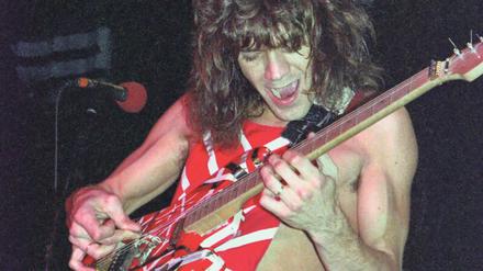 Eddie Van Halen (1955-2020) bei einem Auftritt im New Yorker Madison Square Garden 1982.