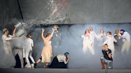 Revolutionäre Stimmung. Szene aus Armin Petras’ Inszenierung „Dantons Tod“ am Düsseldorfer Schauspielhaus.