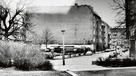 Am Forcki. Achtziger Jahre in Friedrichshain: ein Blick auf die damalige Zellestraße vom Forckenbeckplatz aus.