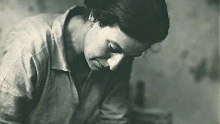 Konzentriert. Bauhaus-Künstlerin Marguerite Friedlaender um 1928.
