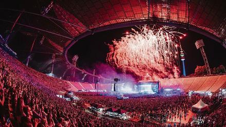 Der französische DJ David Guetta ließ es zum Abschluss im Olympiastadion krachen.