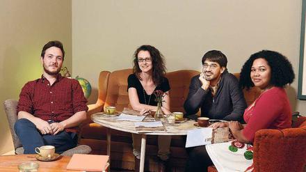 Team Morgenröte. Die Redakteure Benjamin Loy, Diana Grothues, Jorge Locane und María Ignacia Schulz (v. l.).