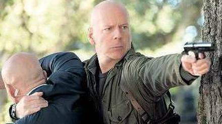 Im Auftrag von Uncle Sam. Gaststar Bruce Willis ist der Veteran beim Brutalo-Spezialkommando, das für die US-Regierung die besonders heiklen Fälle übernimmt.